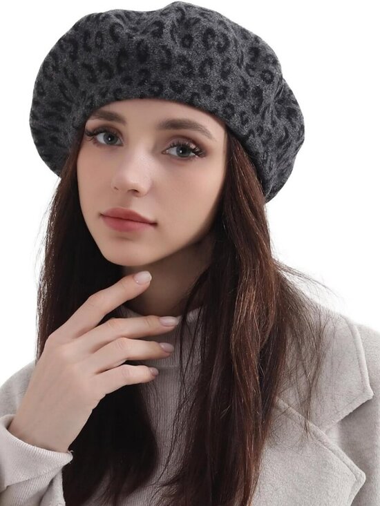 Women\'s Classic Wool Leopard French Painter Beret Hats Leopard Print Grey